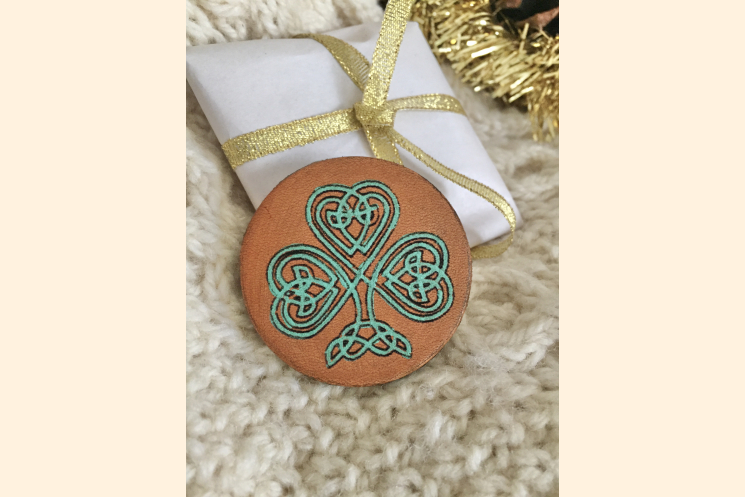 Celtic Shamrock Magnet with Holiday Background