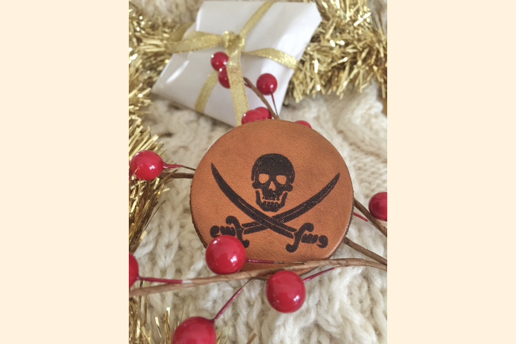 Pirate Magnet with holiday Background